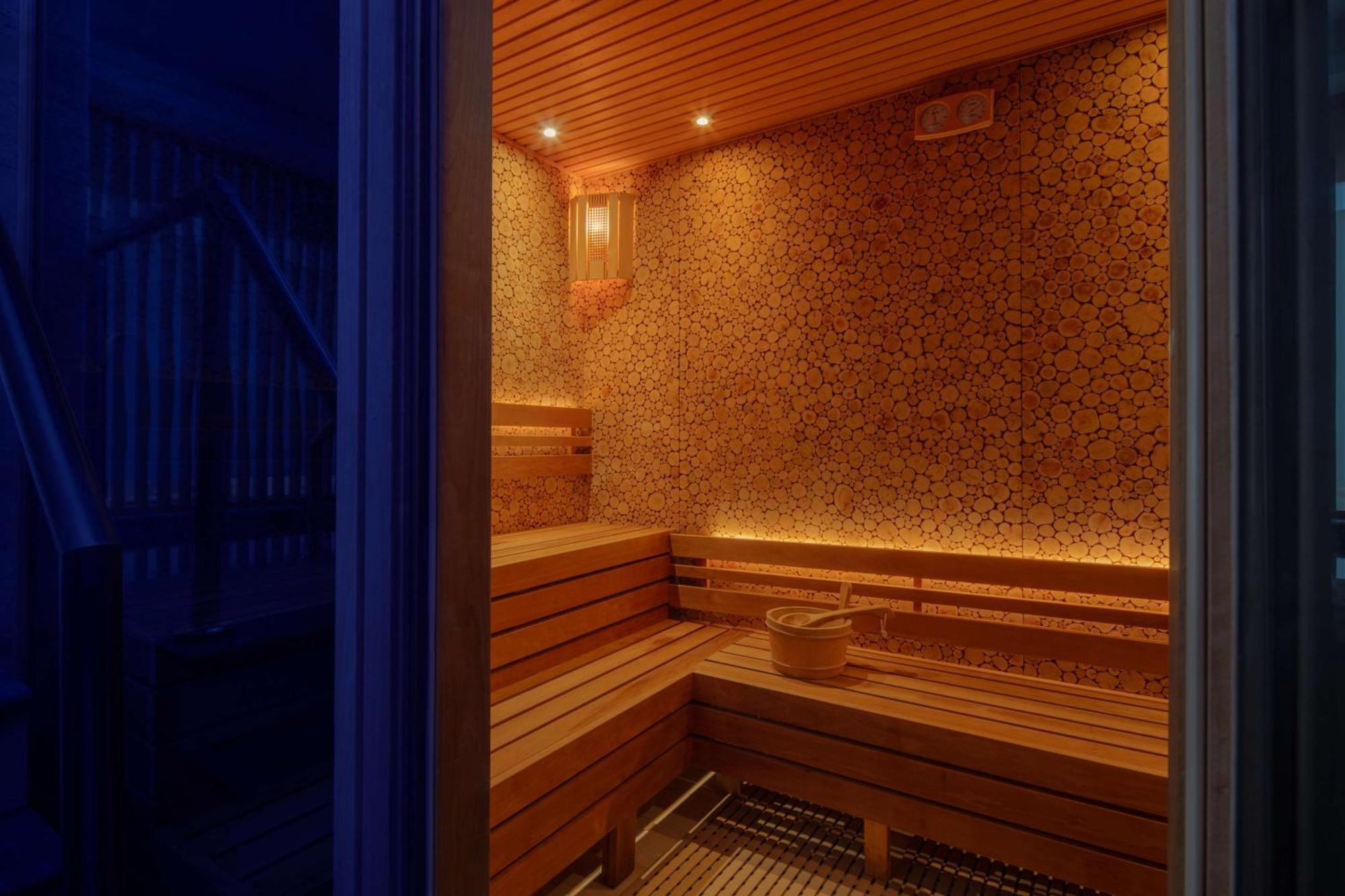 Hyatt Regency Riyadh Olaya Eksteriør bilde A modern Finnish sauna