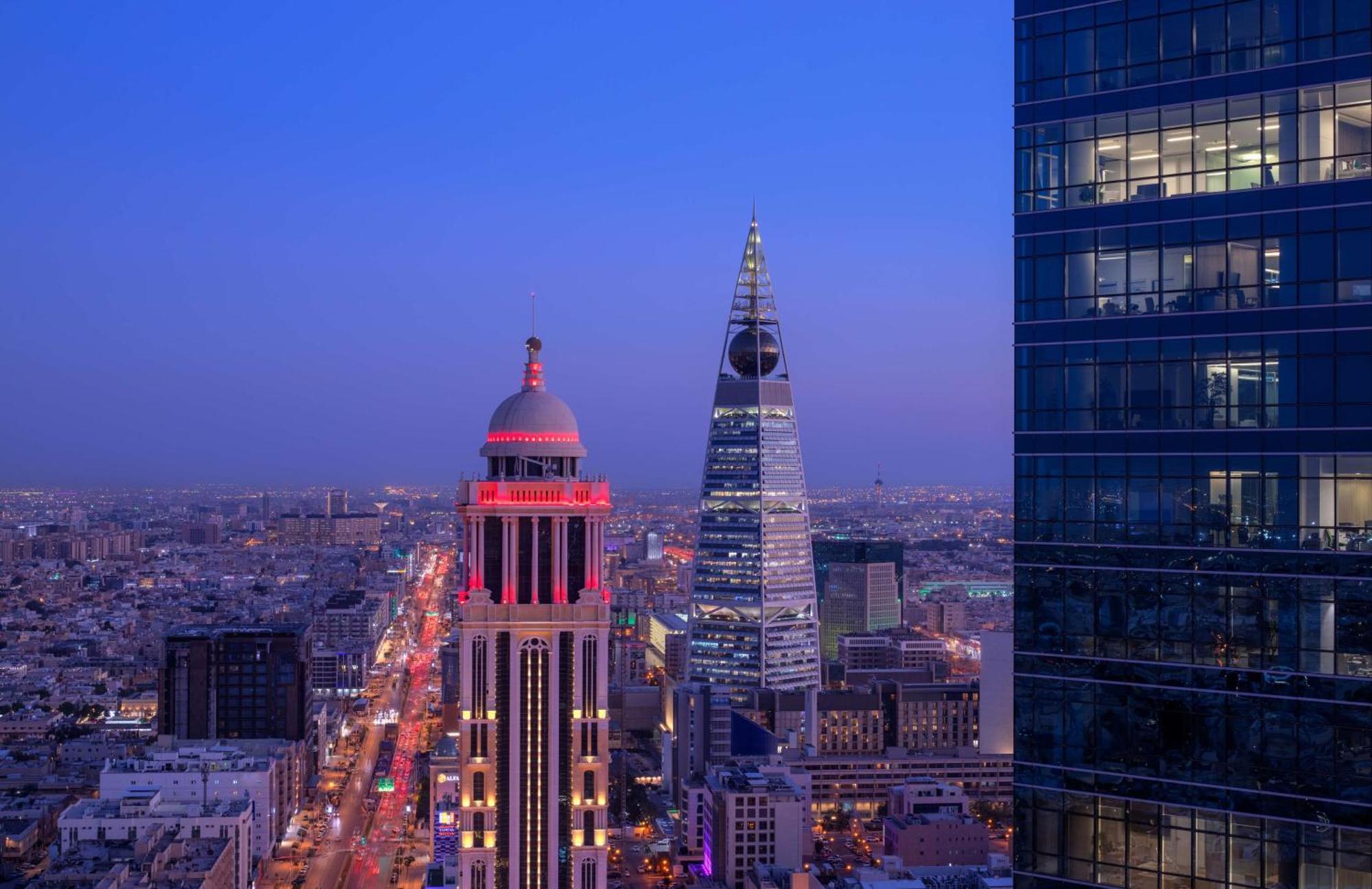 Hyatt Regency Riyadh Olaya Eksteriør bilde Riyadh skyline